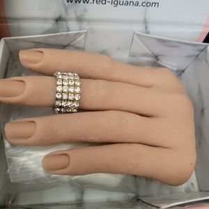 Rediguana practice hand